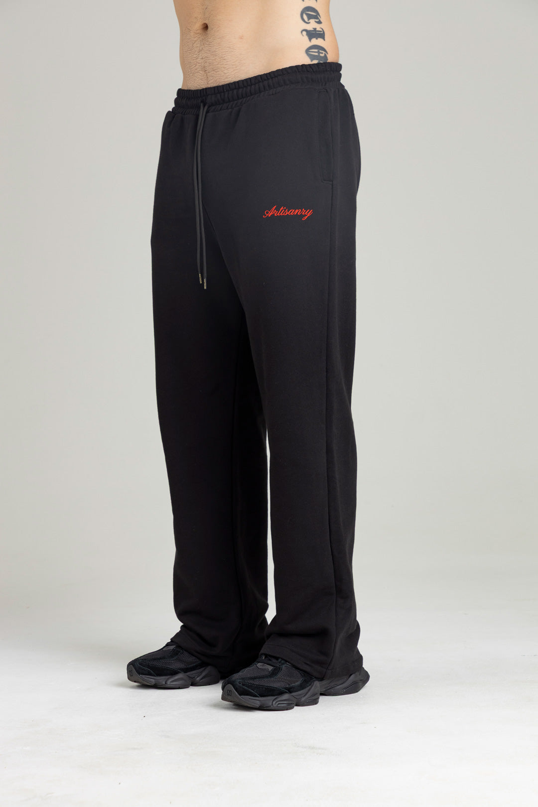 Joggers Regular Fit Negros (Artisanry)