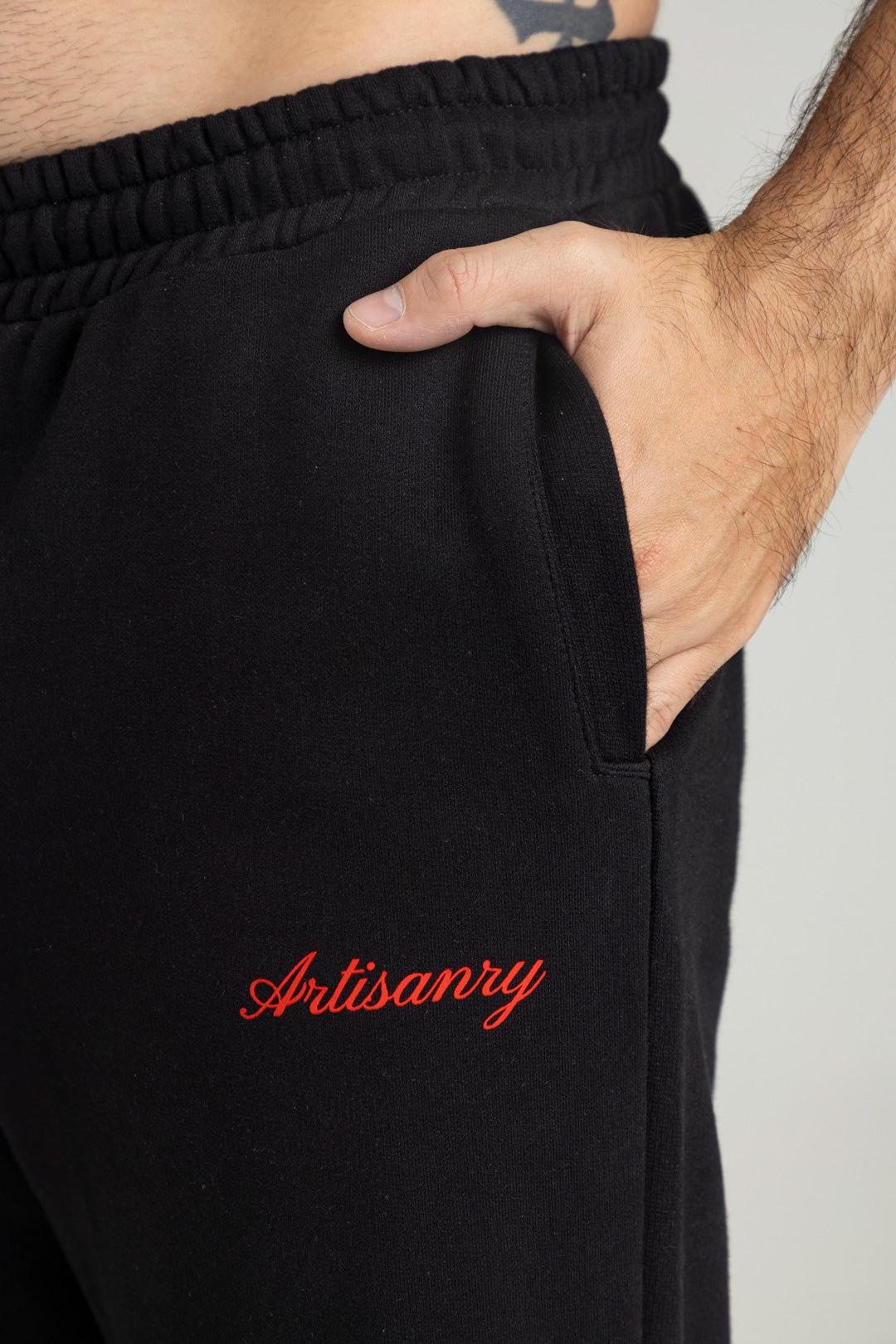 Joggers Regular Fit Negros (Artisanry)