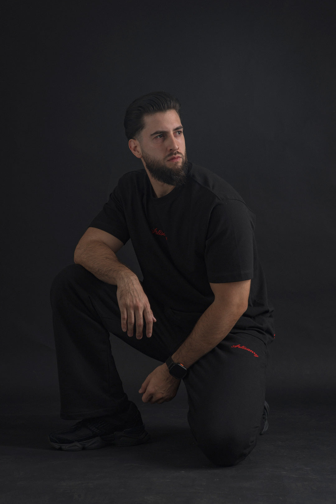 Camiseta Regular Fit Negra (Artisanry)