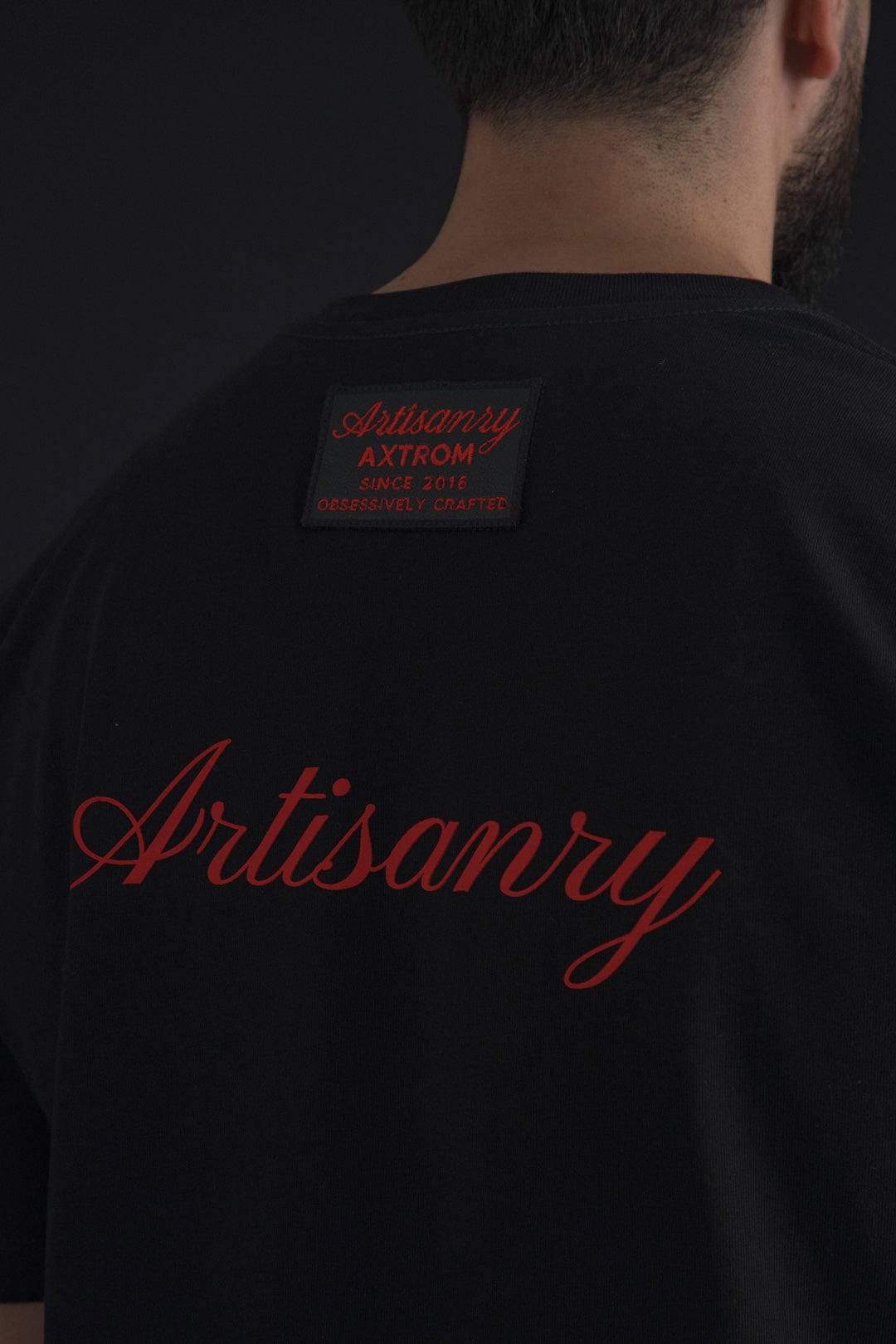 Camiseta Regular Fit Negra (Artisanry)
