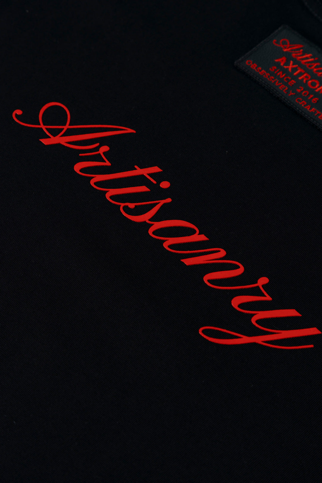 Camiseta Regular Fit Negra (Artisanry)