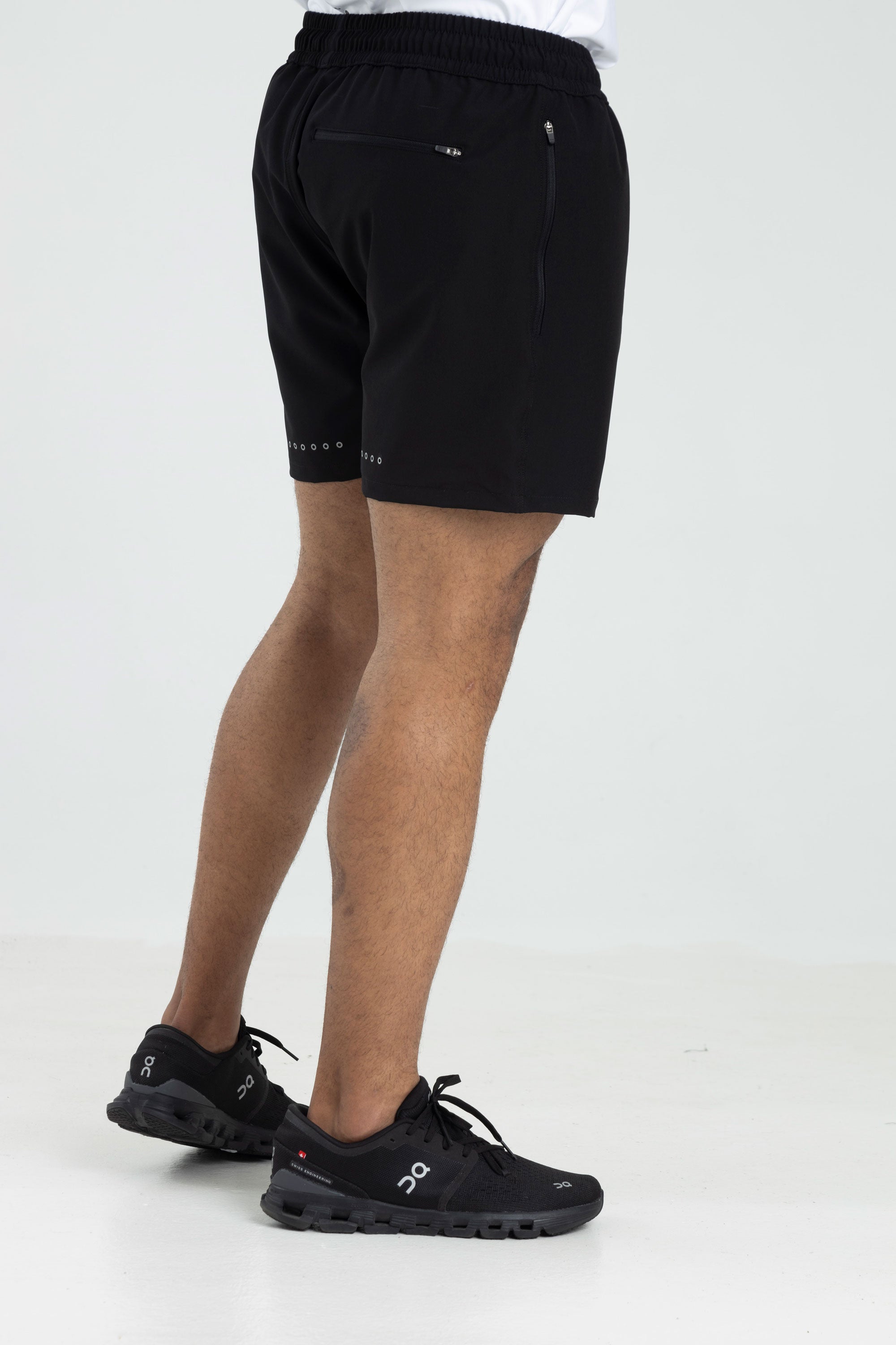 Mid-leg Shorts (Black)