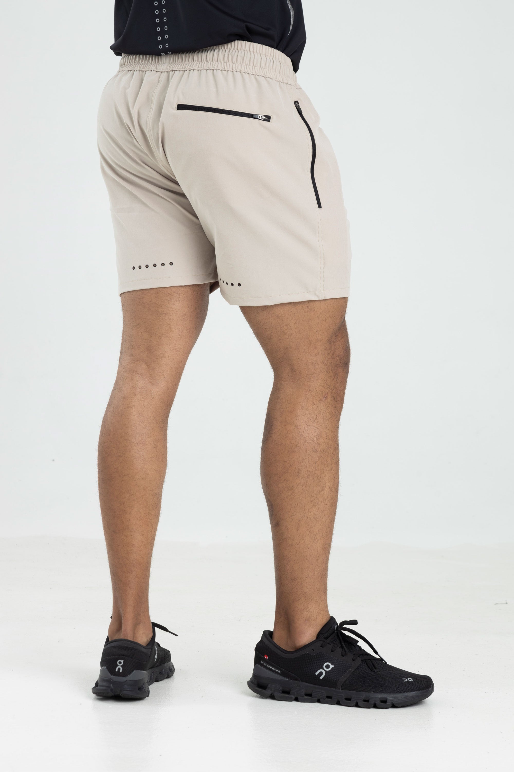 Mid-leg Shorts (Beige)