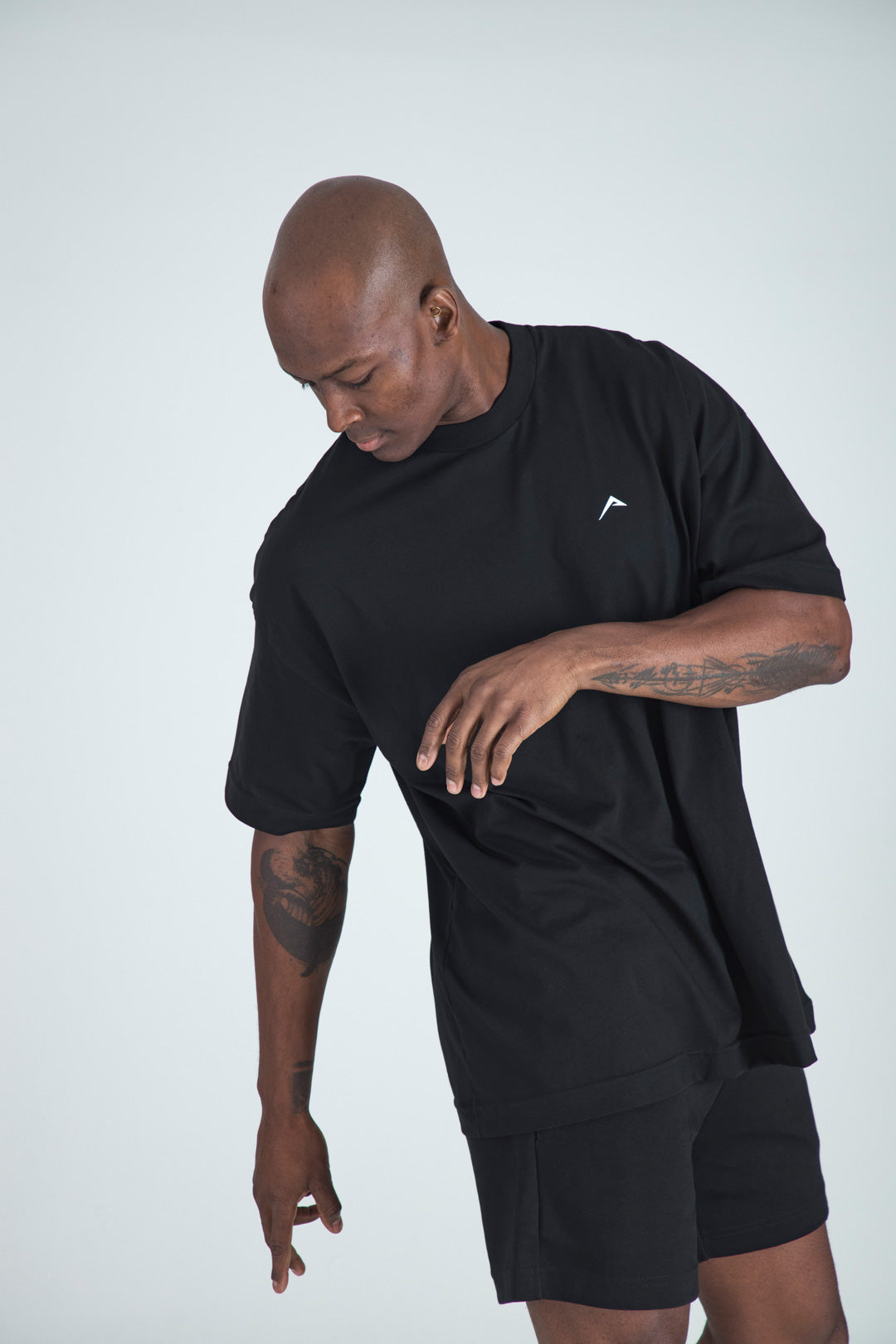 Camiseta Volumen Oversized (Negra)