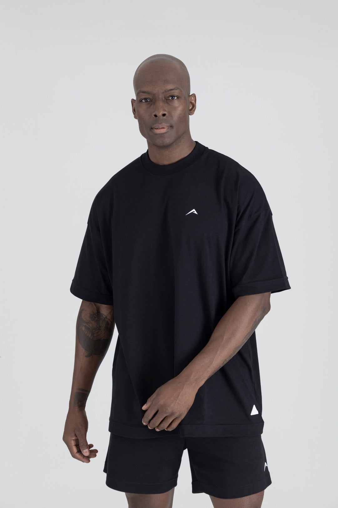 Camiseta Volumen Oversized (Negra)