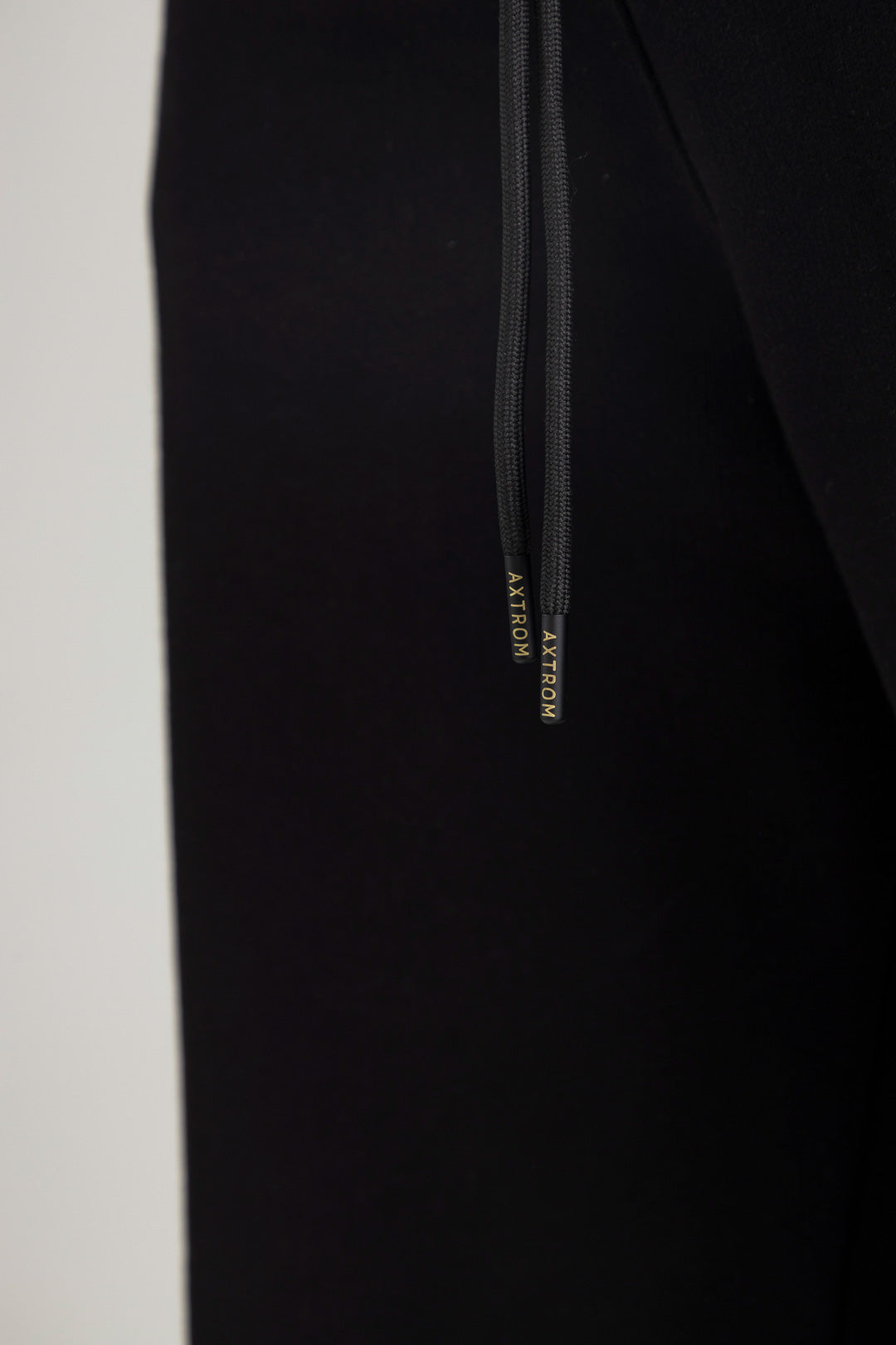 Joggers Regular Fit Negros (Artisanry)