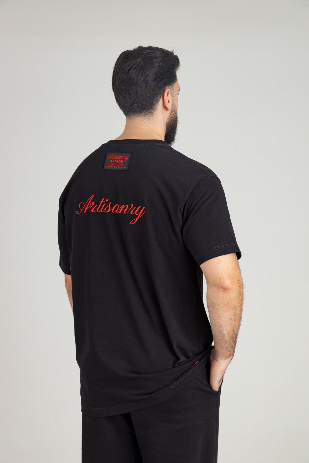 Camiseta Regular Fit Negra (Artisanry)