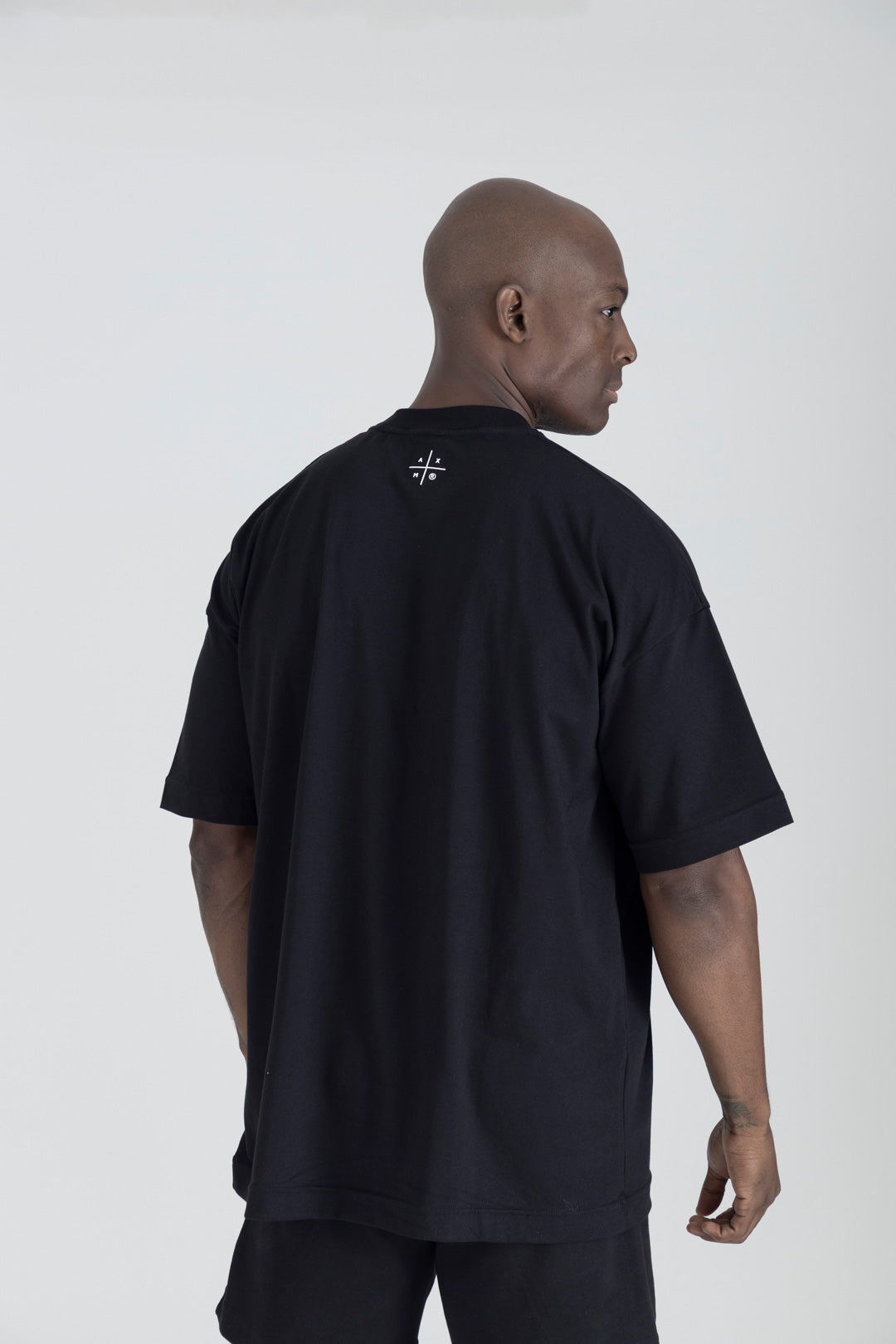 Camiseta Volumen Oversized (Negra)